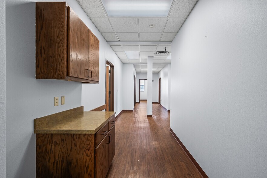 More Photos Of 7202 Slide Rd, Lubbock Medical For Lease
