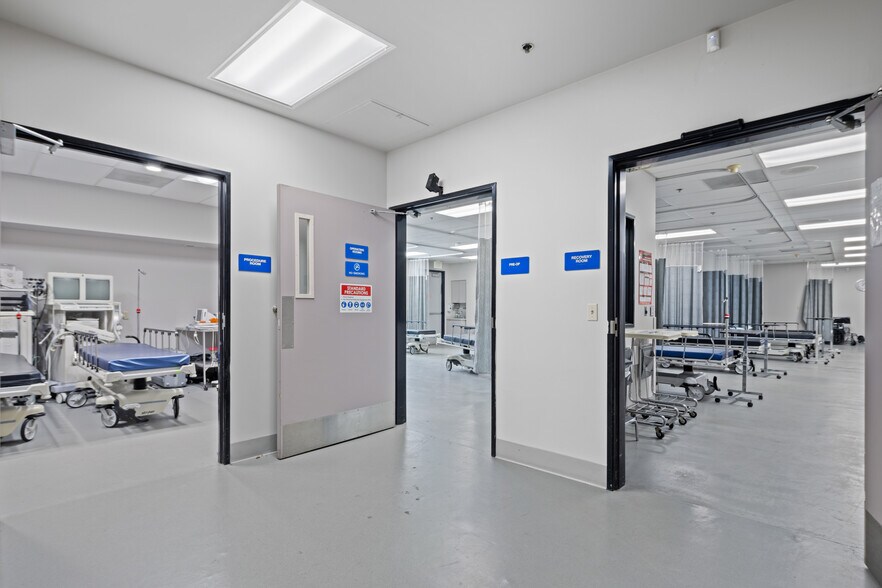 More Photos Of 8327-8333 Reseda Blvd, Northridge Medical For Sale