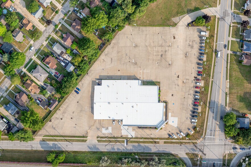 More Photos Of 940 Babbitt Rd, Euclid Auto Dealership For Sale