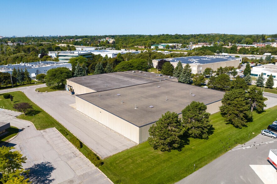 More Photos Of 585 Granite Ct, Pickering Warehouse For Sale