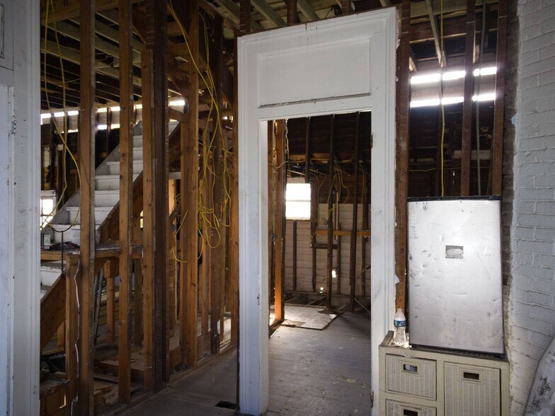 More Photos Of 806 N Rampart St, New Orleans General Retail For Lease