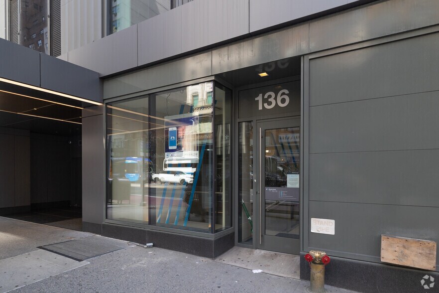 More Photos Of 136 E 57th St, New York Office For Lease
