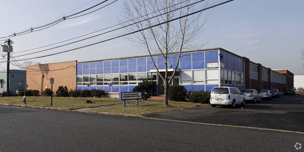 More Photos Of 610 Commercial Ave, Carlstadt Manufacturing For Lease
