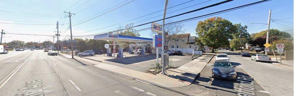 Primary Photo Of 1214 Grand Ave, Baldwin Service Station For Lease