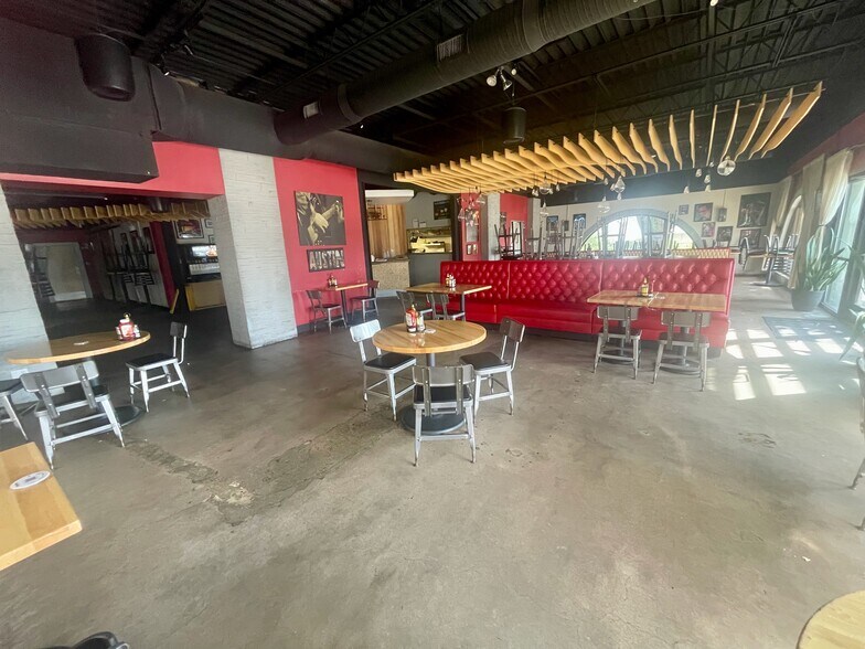 More Photos Of 4323 S Interstate 35, Austin Restaurant For Sale