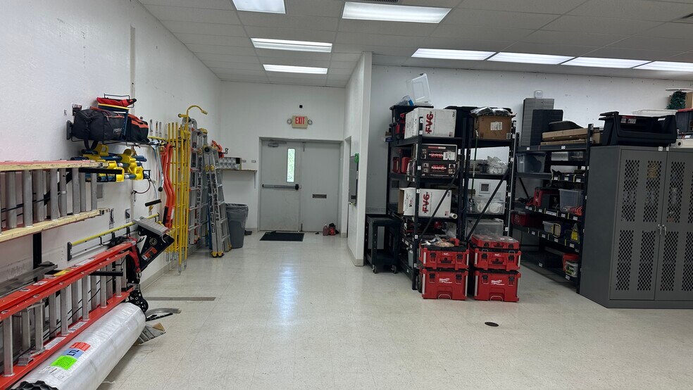 More Photos Of 3700 Industrial Loop, Show Low Manufacturing For Sale