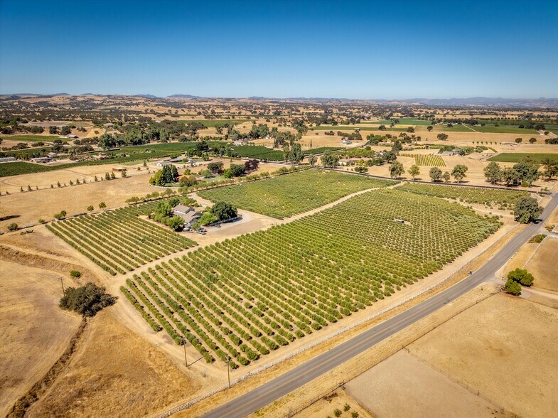 More Photos Of 5055 Rancho La Loma Linda Dr, Paso Robles Specialty For Sale