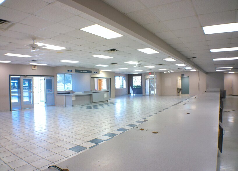 More Photos Of 9015 Brook Rd, Glen Allen Freestanding For Lease