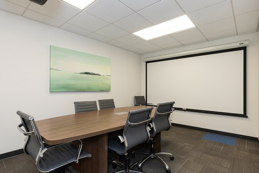 More Photos Of 4241 21st Ave W, Seattle Office For Lease