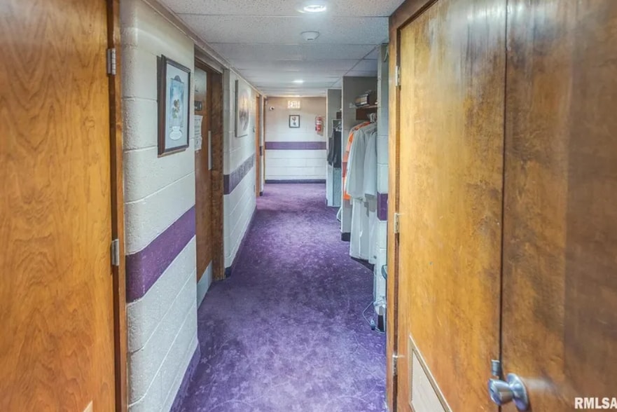 More Photos Of 104 N Pine St, Centralia Religious Facility For Sale