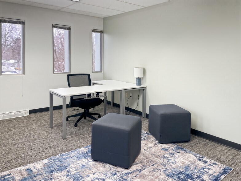 More Photos Of 6063 Hudson Rd, Woodbury Office For Lease