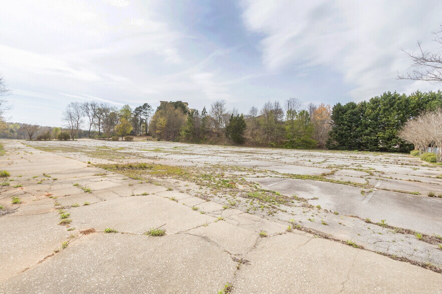 More Photos Of 4403 Clemson Blvd, Anderson Land For Lease