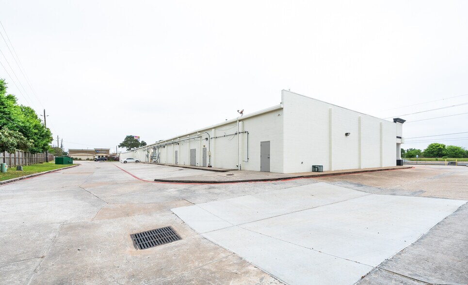 More Photos Of 4915 Fm 2920 Rd, Spring Unknown For Lease