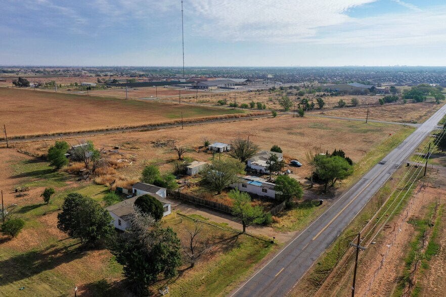 More Photos Of 7910 34th St, Lubbock Office For Sale