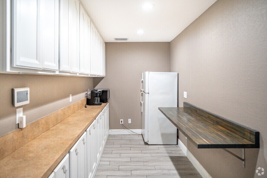 More Photos Of 1471 S Missouri Ave, Clearwater Office For Lease