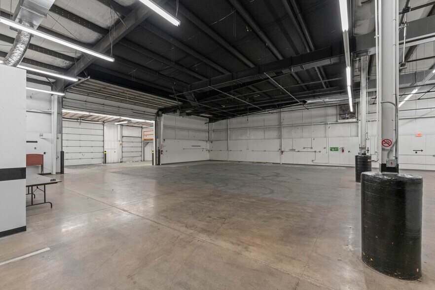 More Photos Of 152 S Iredell Industrial Park Rd, Mooresville Light Manufacturing For Lease