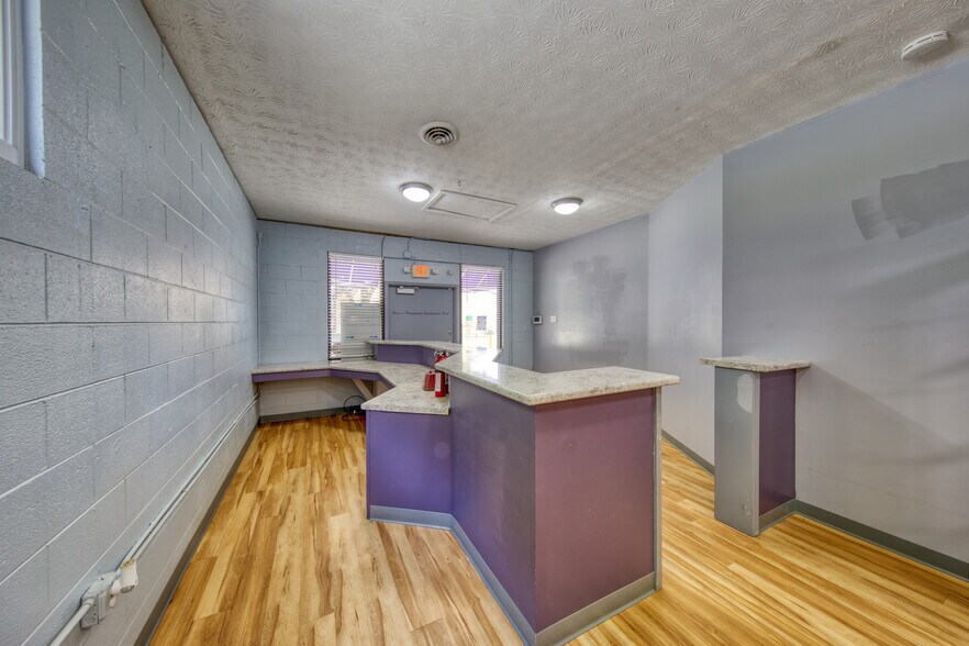 More Photos Of 5403 Western Ave, Knoxville Freestanding For Lease
