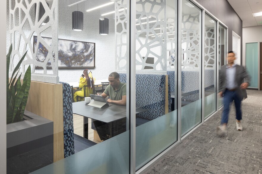 More Photos Of 125 E John Carpenter Fwy, Irving Office For Lease