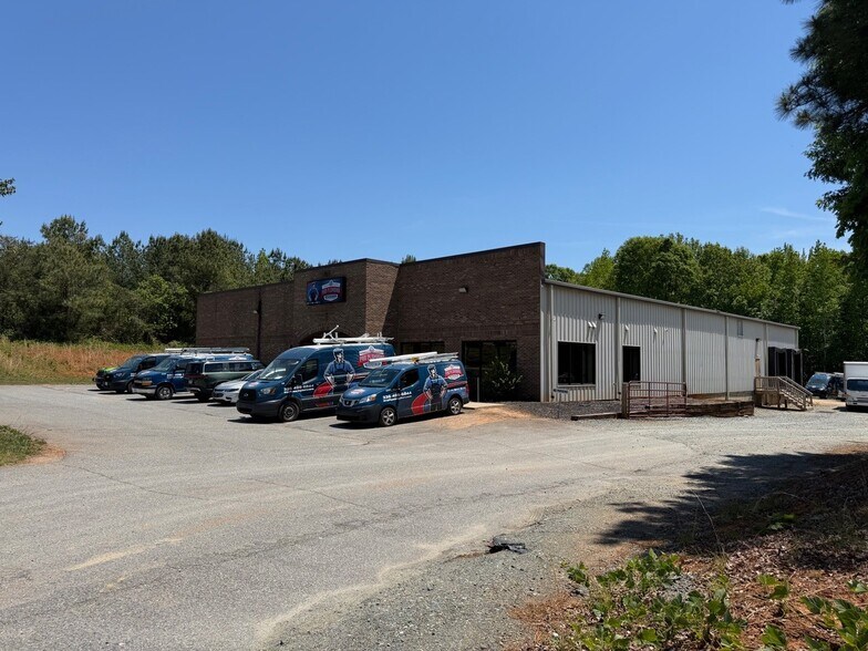 Primary Photo Of 794 American Way, Lexington Warehouse For Lease