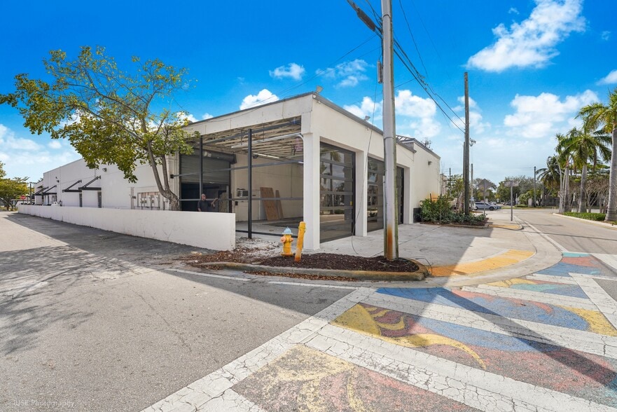 More Photos Of 18575 NW 27th Ave, Opa Locka Service Station For Lease