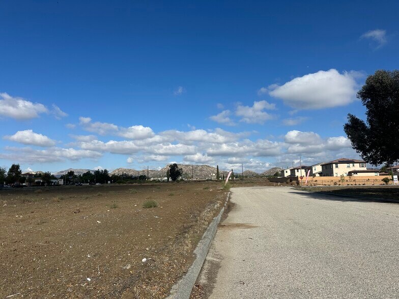 More Photos Of Moreno Beach Drive @ Brodiaea Avenue, Moreno Valley Land For Sale