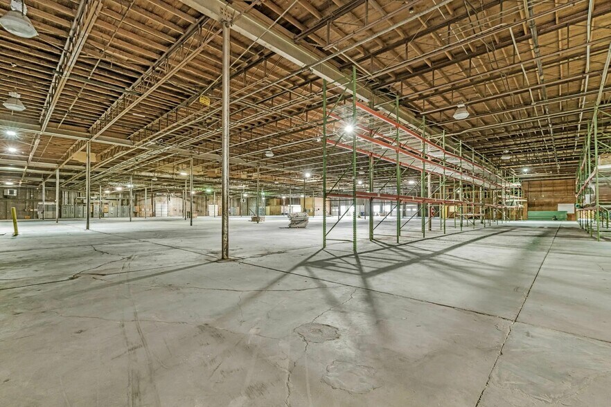 More Photos Of 907 SE 2nd Ave, Amarillo Warehouse For Lease