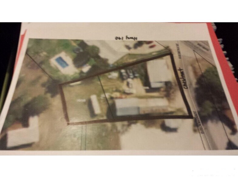 More Photos Of 1819 S Chestnut St, Lampasas General Retail For Sale