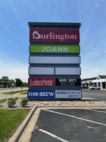 More Photos Of 1715-1749 Beam Ave, Maplewood Unknown For Lease