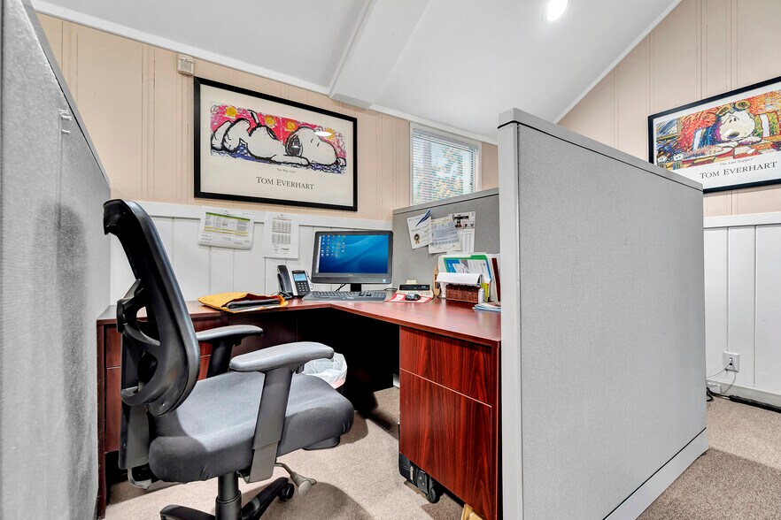 More Photos Of 209 E I St, Ontario Office Residential For Sale