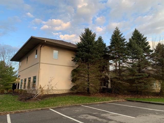 More Photos Of 171 Green Meadows Dr S, Lewis Center Office Residential For Sale