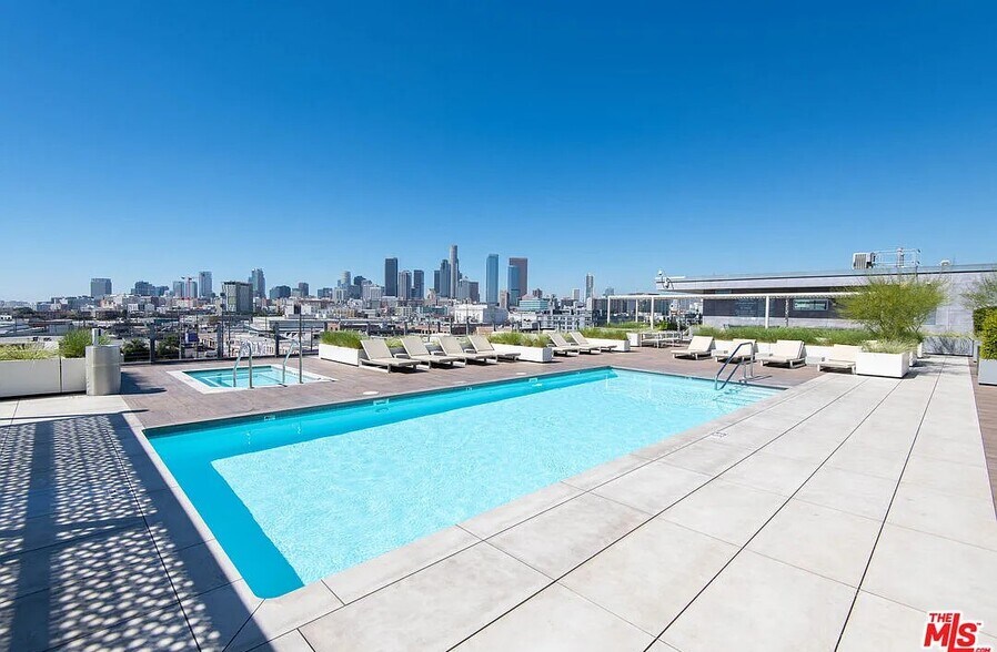 More Photos Of 500-530 S Hewitt St, Los Angeles Apartments For Lease