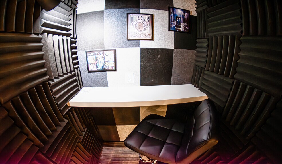 More Photos Of 252 W Esplanade, North Vancouver Coworking Space