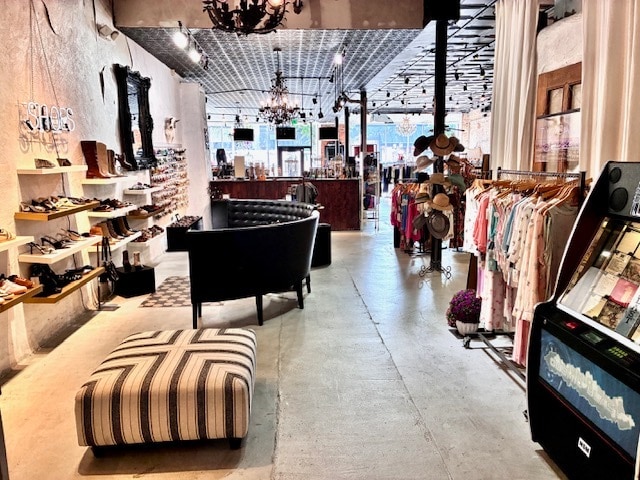 More Photos Of 1801 21st Ave S, Nashville Storefront Retail Residential For Sale