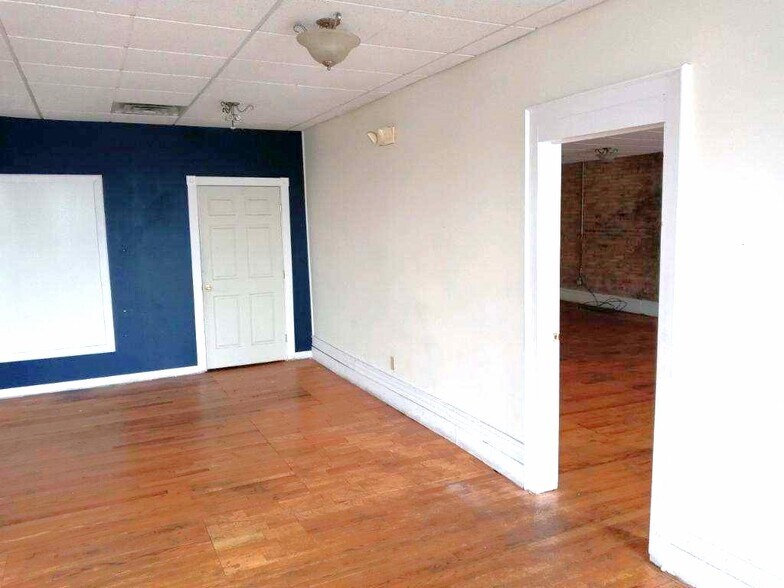 More Photos Of 323-325 James St, Syracuse Loft Creative Space For Lease