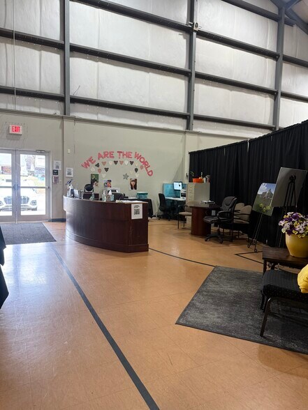 More Photos Of 4728 New Allen Rd, Memphis Religious Facility For Sale