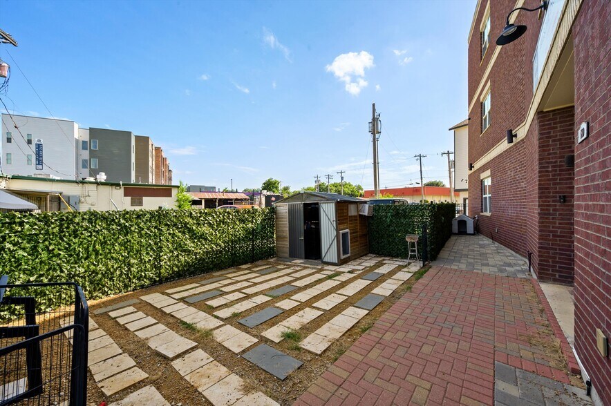 More Photos Of 251 S Mill St, Lewisville Apartments For Sale