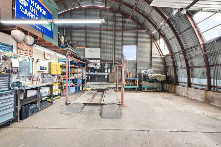 More Photos Of 119 Dewey St, Pacific Grove Auto Repair For Sale