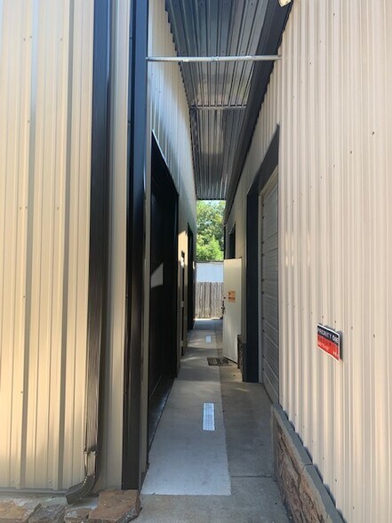 More Photos Of 4271 Calhoun Memorial Hwy, Easley Showroom For Sale