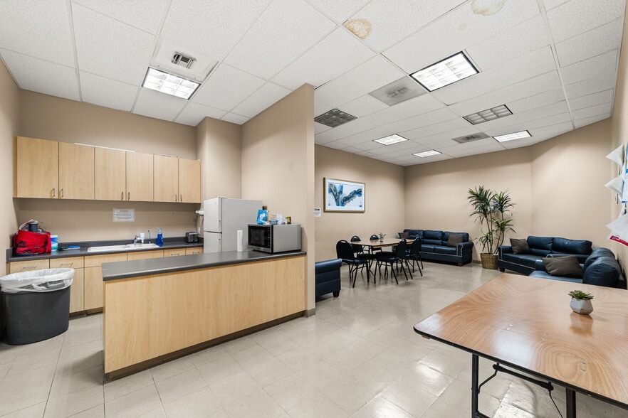 More Photos Of 554 E San Bernardino Rd, Covina Medical For Lease