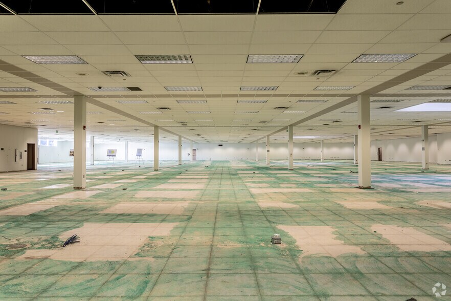 More Photos Of 2735 Austin Hwy, San Antonio Office For Lease