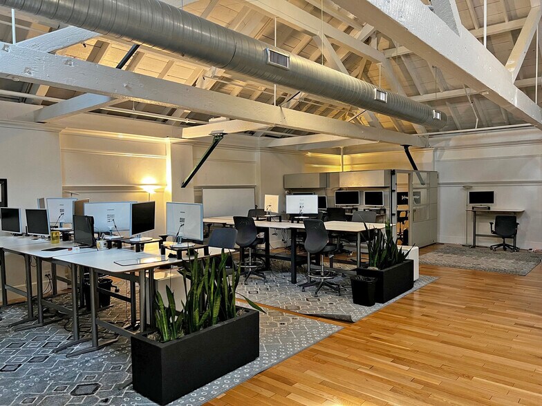 More Photos Of 925 De La Vina St, Santa Barbara Office For Lease