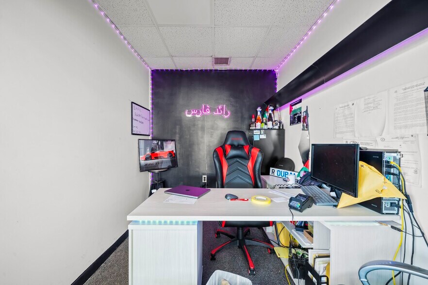 More Photos Of 512 W Center St, Manchester General Retail For Sale