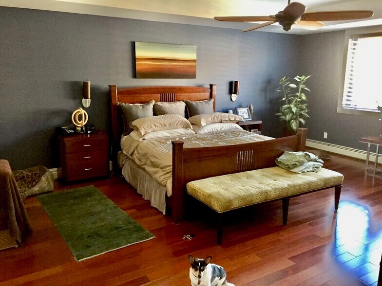 More Photos Of 3129 Perry Ave, Bronx General Retail For Sale