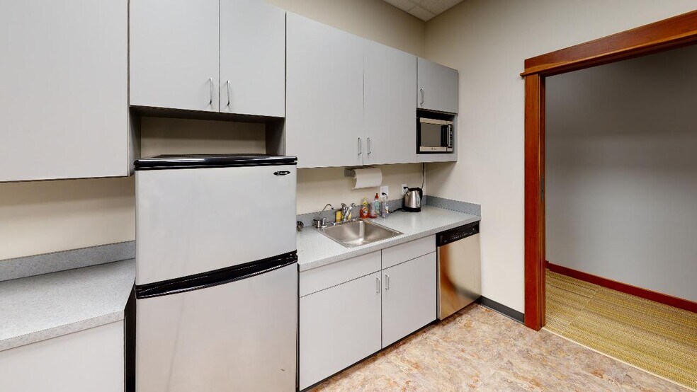 More Photos Of 1946 Stadium Dr, Bozeman Office For Lease