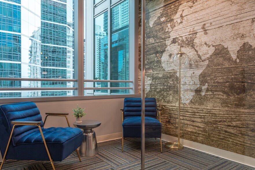 More Photos Of 1395 Brickell Ave, Miami Coworking Space