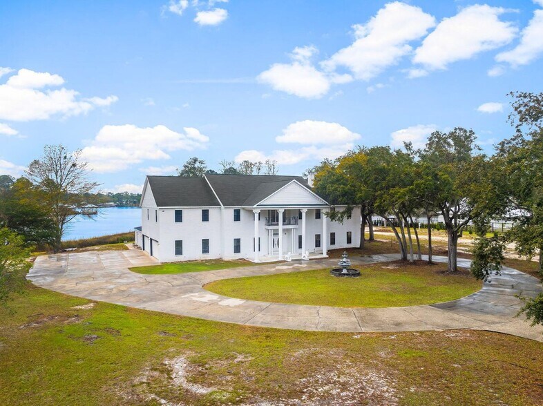 More Photos Of 680 Mallet Bayou Rd, Freeport Lodge Meeting Hall For Sale