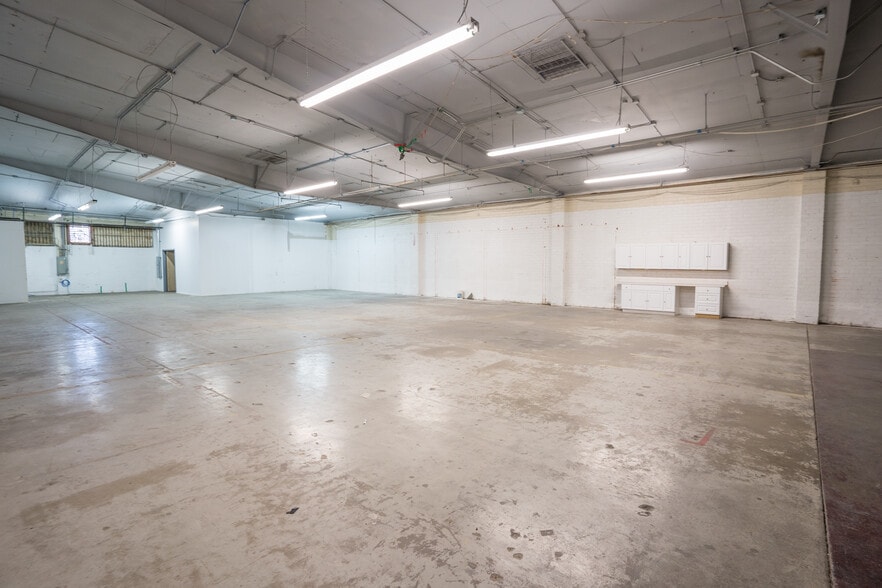 More Photos Of 540-564 S Crocker st, Los Angeles Industrial For Sale