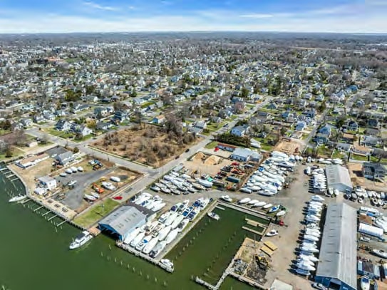 More Photos Of 62 Campbell St, Patchogue Industrial For Sale