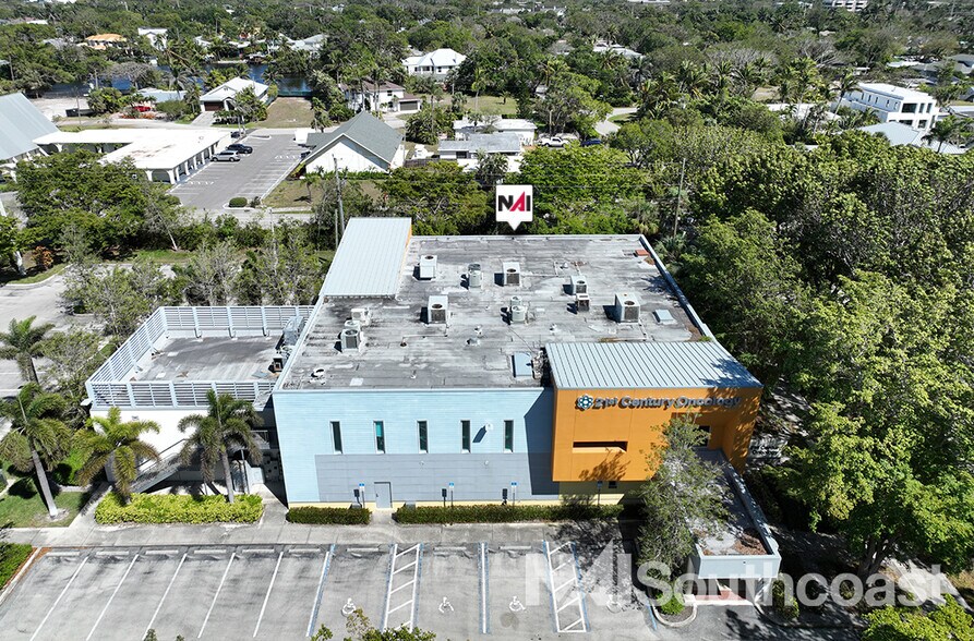 More Photos Of 955 10th Ave N, Naples Medical For Lease