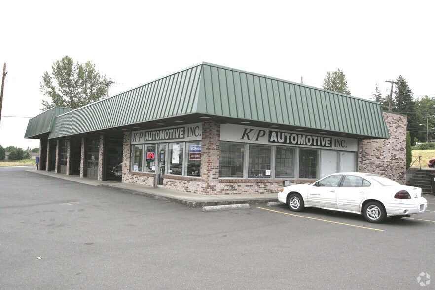 More Photos Of 16116 NE Halsey St, Portland Auto Repair For Lease